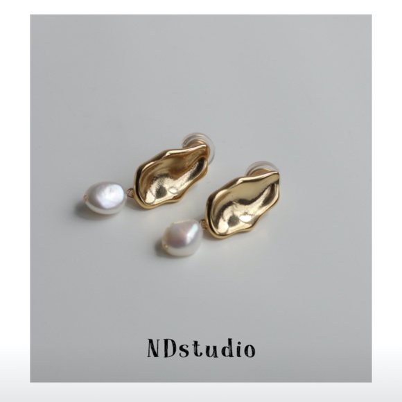 Brand New Ear Cuff - Picture 2 of 3